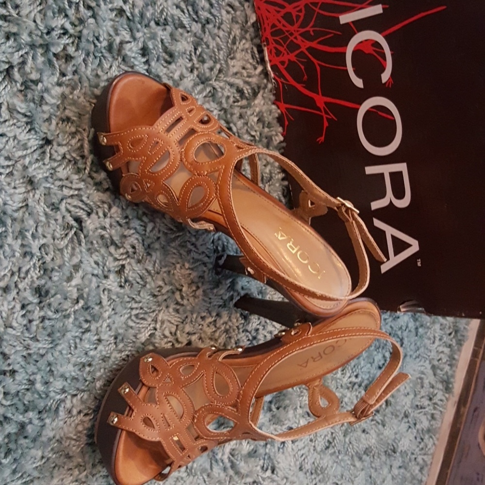 Shoes - Picture 3 of 5